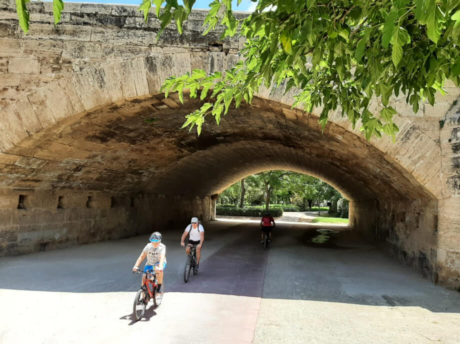 Bike Route Along the Turia Riverbed