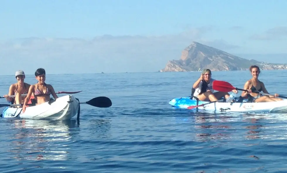 Excursión kayak 2 h isla de altea y rocas volcánicas
